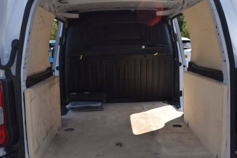 Toyota Proace City 1.5D 100 Active Van 6 Speed White #9