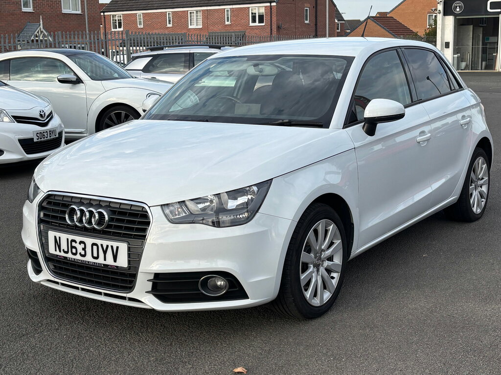 Audi A1 1.6 Tdi Sport Sportback Euro 5 White #4