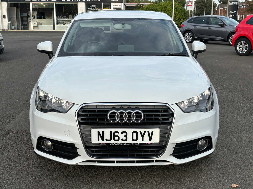 Audi A1 1.6 Tdi Sport Sportback Euro 5 White #3
