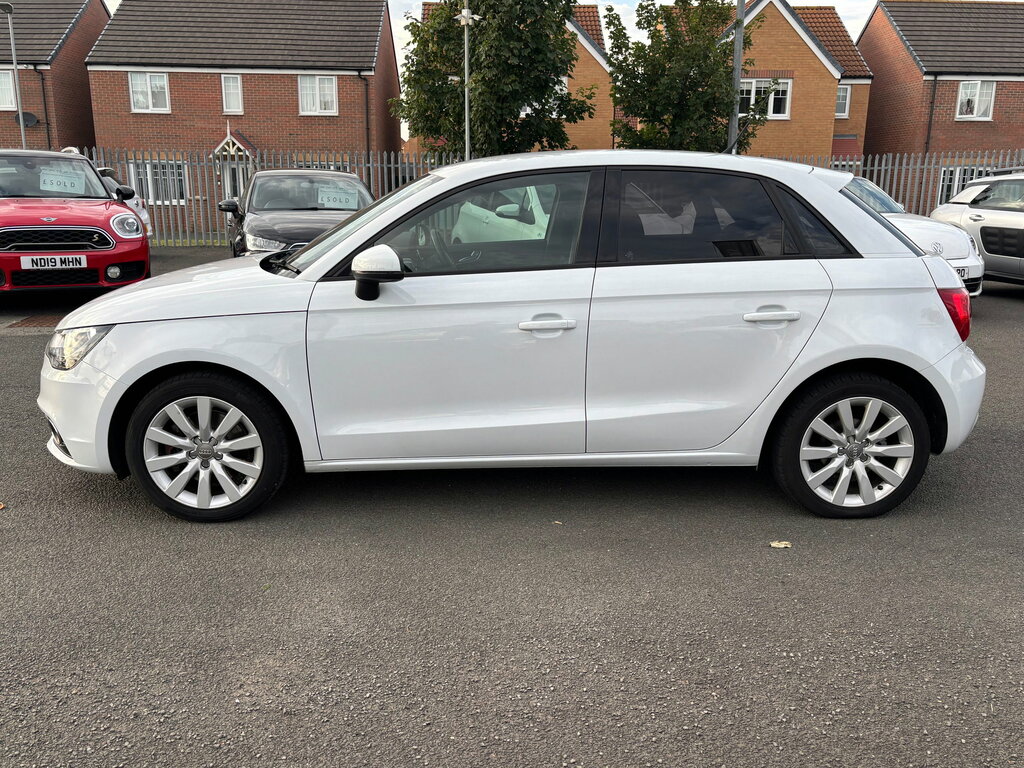Audi A1 1.6 Tdi Sport Sportback Euro 5 White #5