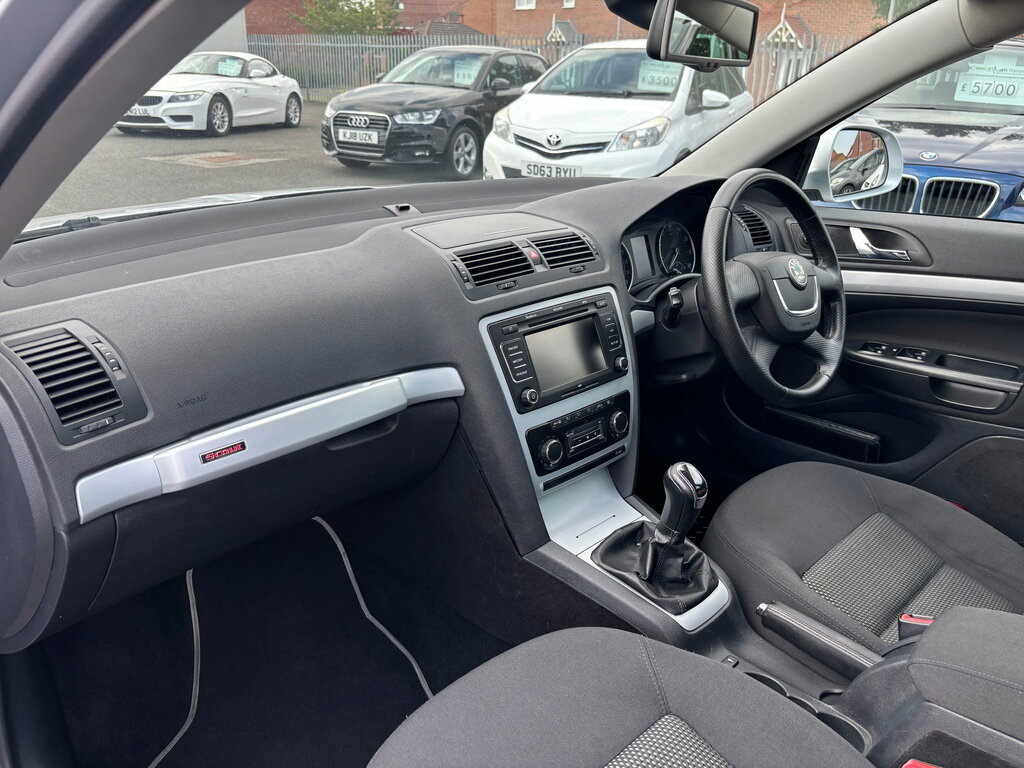 Skoda Octavia Estate 2.0 Tdi 4Wd Euro 5 201161 Grey #15