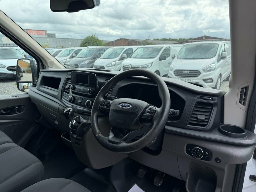 Ford Transit Custom 2L Leader MM22OGC White #5
