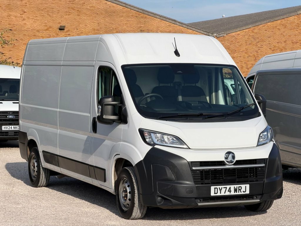 Vauxhall Movano 2.2L Prime White #6