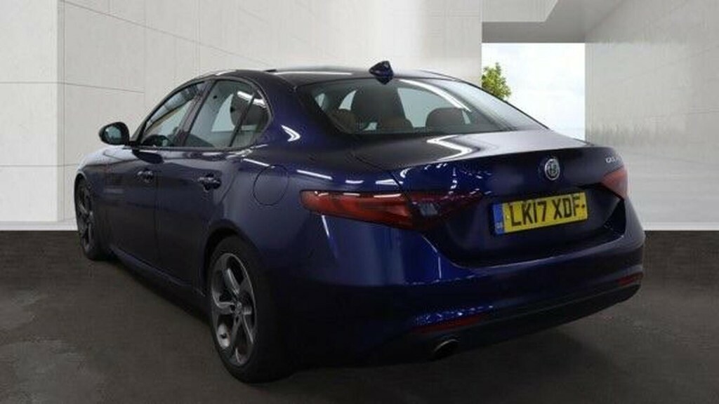 Alfa Romeo Giulia V6 Biturbo Quadrifoglio Red #16