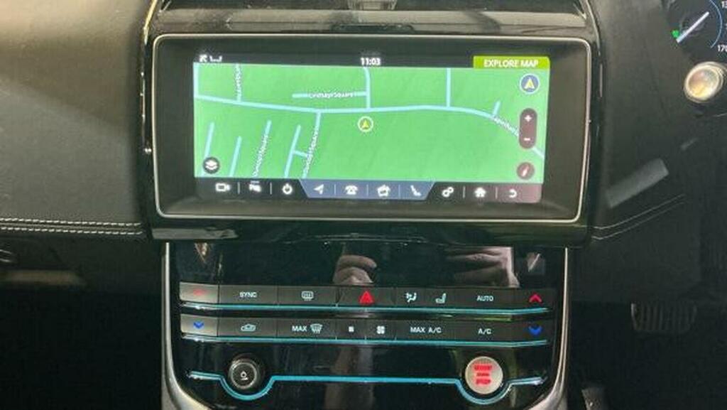 Jaguar XE 2.0I Gpf R-sport Saloon Red #12