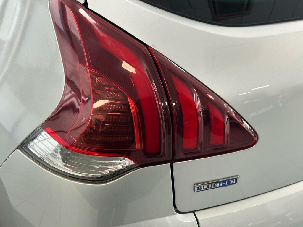 Peugeot 3008 1.6 E-hdi Allure Egc White #36
