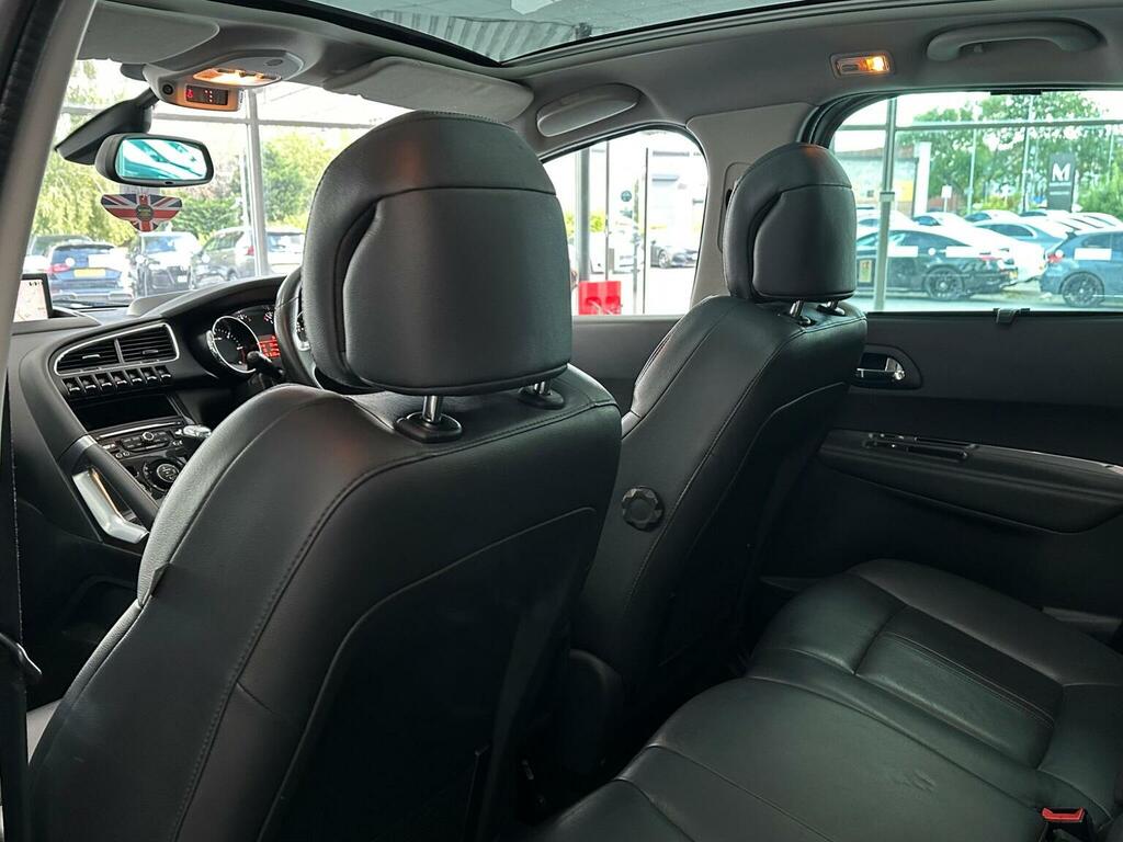 Peugeot 3008 1.6 E-hdi Allure Egc White #30