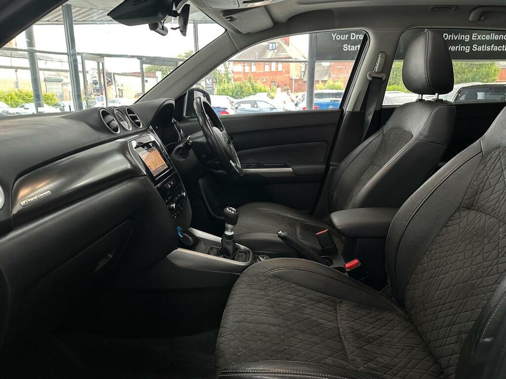 Suzuki Vitara 1.4 Boosterjet 48V Hybrid Sz5 Allgrip White #39