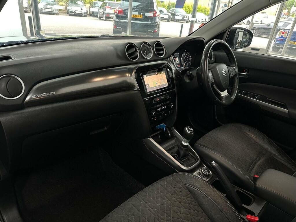 Suzuki Vitara 1.4 Boosterjet 48V Hybrid Sz5 Allgrip White #38