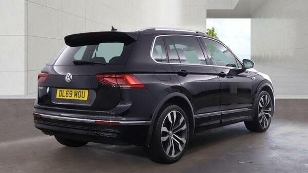 Volkswagen Tiguan 2.0 Tdi R-line Tech Dsg Euro 6 Ss Black #4