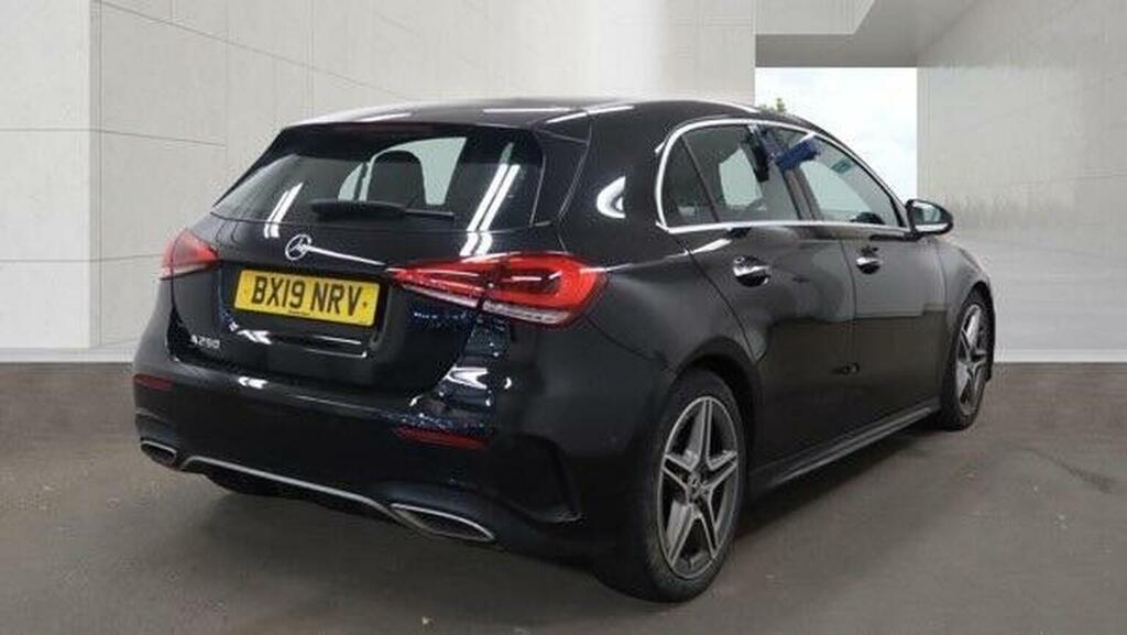 Mercedes-Benz A Class 2.0 A250 Amg Line Premium 7G-dct Euro 6 Ss Black #4