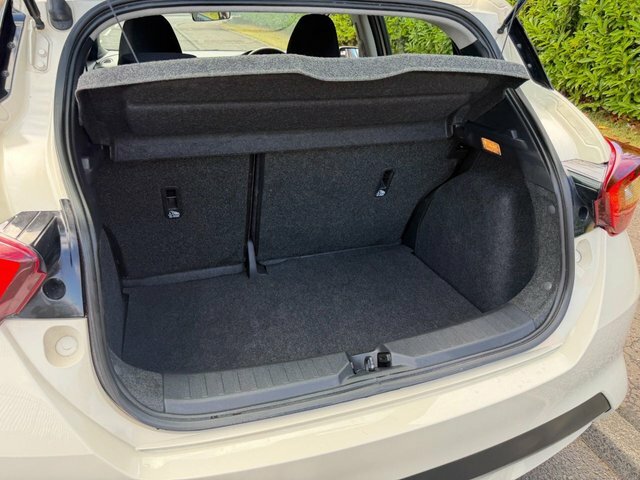 Nissan Micra Ig-t Acenta Hatchback White #5