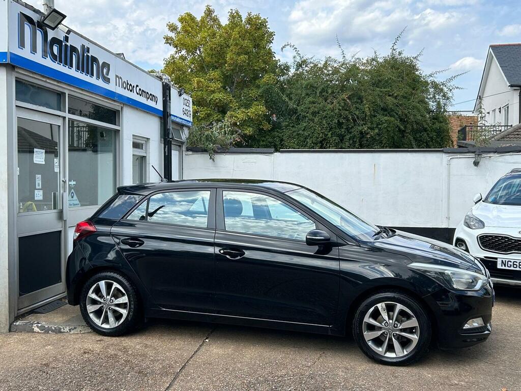 Hyundai I20 1.2 Blue Drive Se Euro 6 Ss Black #3