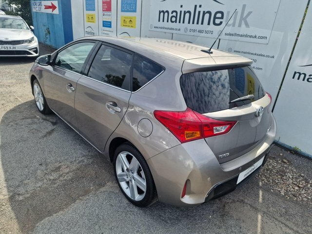 Toyota Auris 1.4 D-4d Excel Euro 5 S S Brown #4