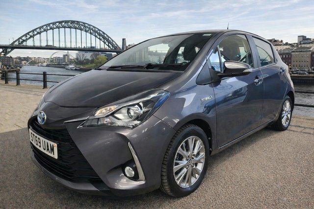Toyota Yaris 1.5 Vvt-h Icon E-cvt Euro 6 S S Grey