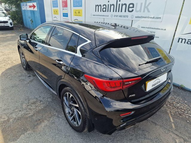 Infiniti Q30 2.2D Premium Dct Awd Euro 6 S S Black #4