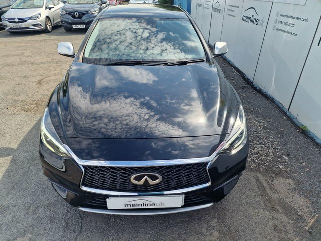 Infiniti Q30 2.2D Premium Dct Awd Euro 6 S S Black #2
