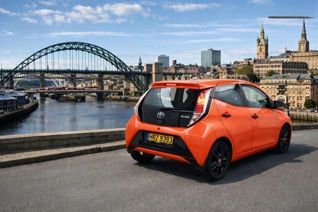 Toyota Aygo 1.0 Vvt-i X-cite Euro 5 Euro 5 Orange #2