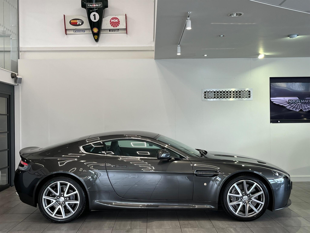 Aston Martin Vantage 6.0 V12 S Roadster Sportshift Euro 5 2-Door Euro  #5