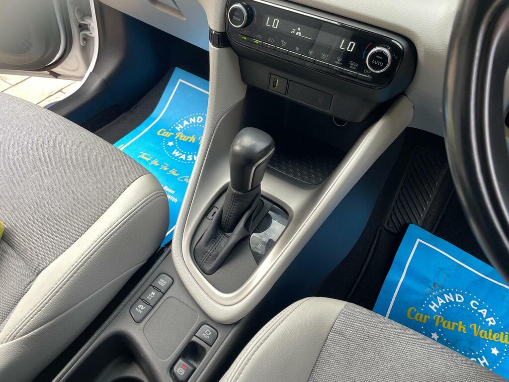 Toyota Yaris 1.5 Vvt-h Dynamic E-cvt Euro 6 Ss Blue #12