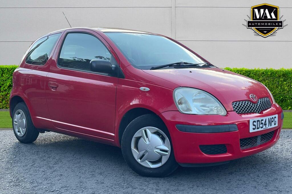 Toyota Yaris Vvti T Spirit Silver #1