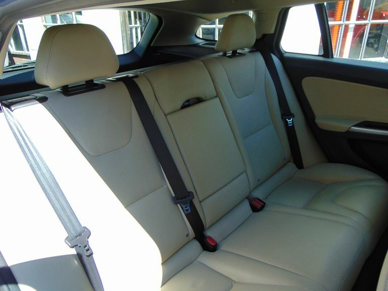 Volvo V60 Vehicle Details Price - 9995 Make Volvo Model V Grey #33