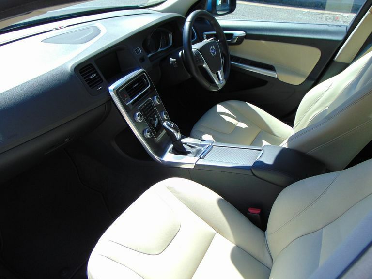 Volvo V60 Vehicle Details Price - 9995 Make Volvo Model V Grey #41