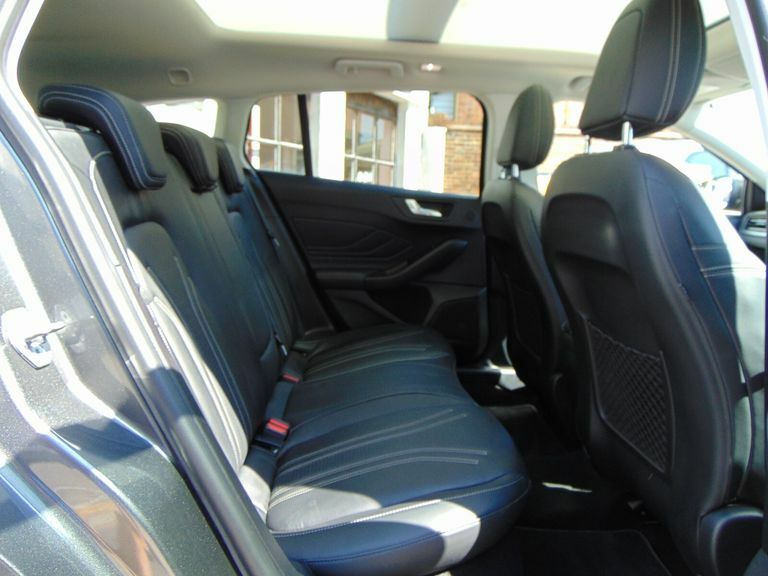Ford Focus 1.0T Ecoboost St-line X Estate Eur White #49