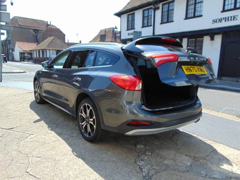 Ford Focus 1.0T Ecoboost St-line X Estate Eur White #60