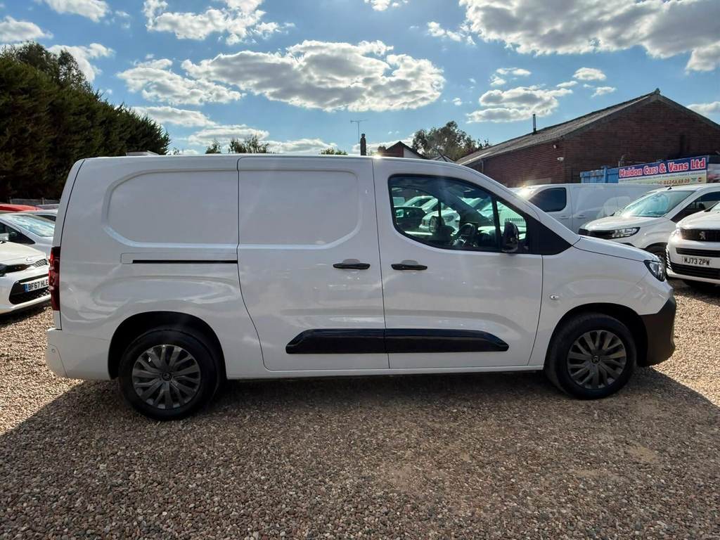 Citroen Berlingo 1.5 Bluehdi 950Driver XL Lwb Euro 6 Ss 6Dr KP25UUG White #6