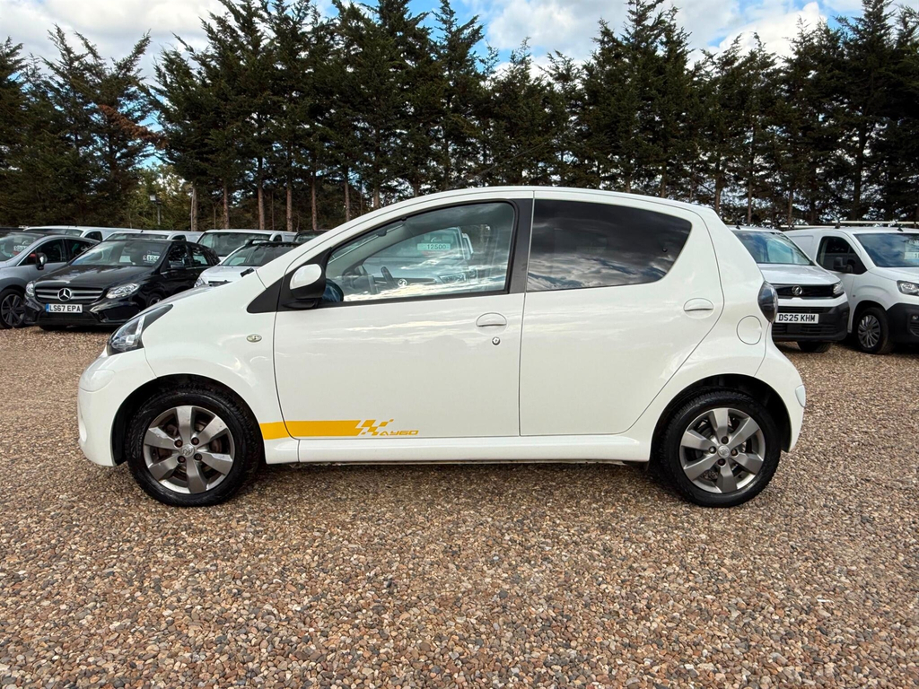 Toyota Aygo 1.0 Vvt-i Move Euro 5 White #2