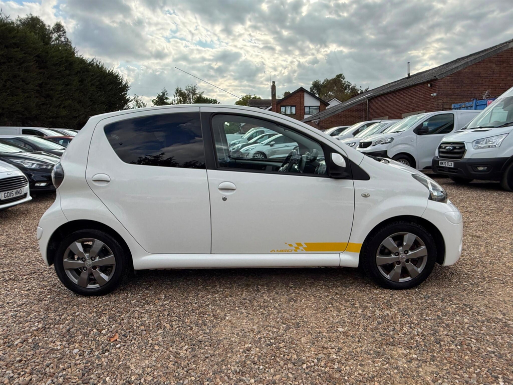 Toyota Aygo 1.0 Vvt-i Move Euro 5 White #6