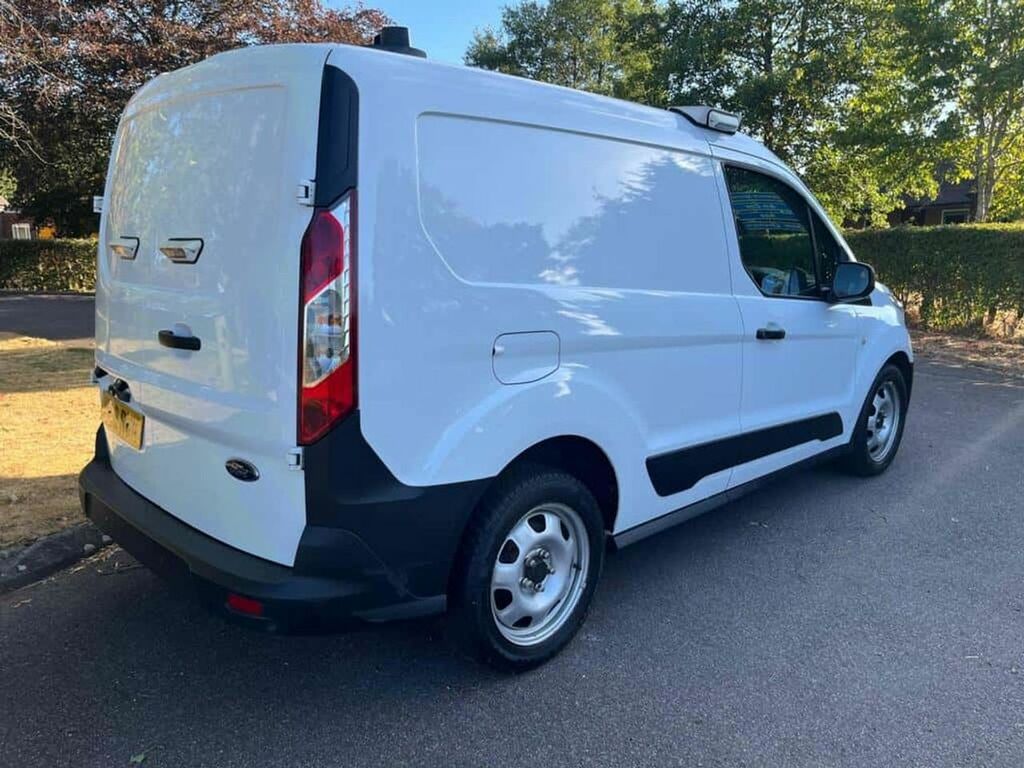 Ford Transit Connect Mpv YT69RWN White #4