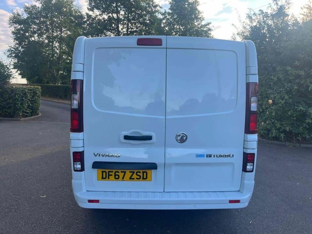 Vauxhall Vivaro Mpv White #6