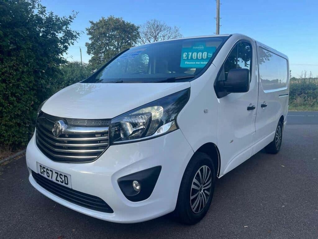 Vauxhall Vivaro Mpv White