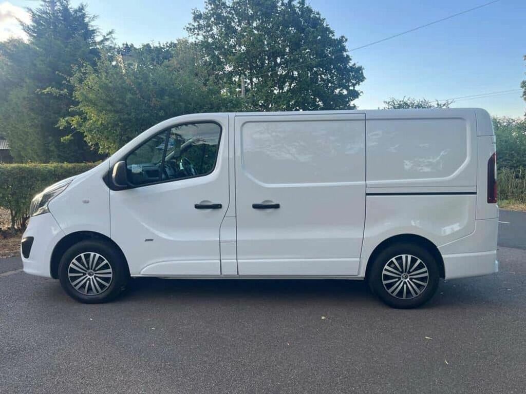 Vauxhall Vivaro Mpv White #5