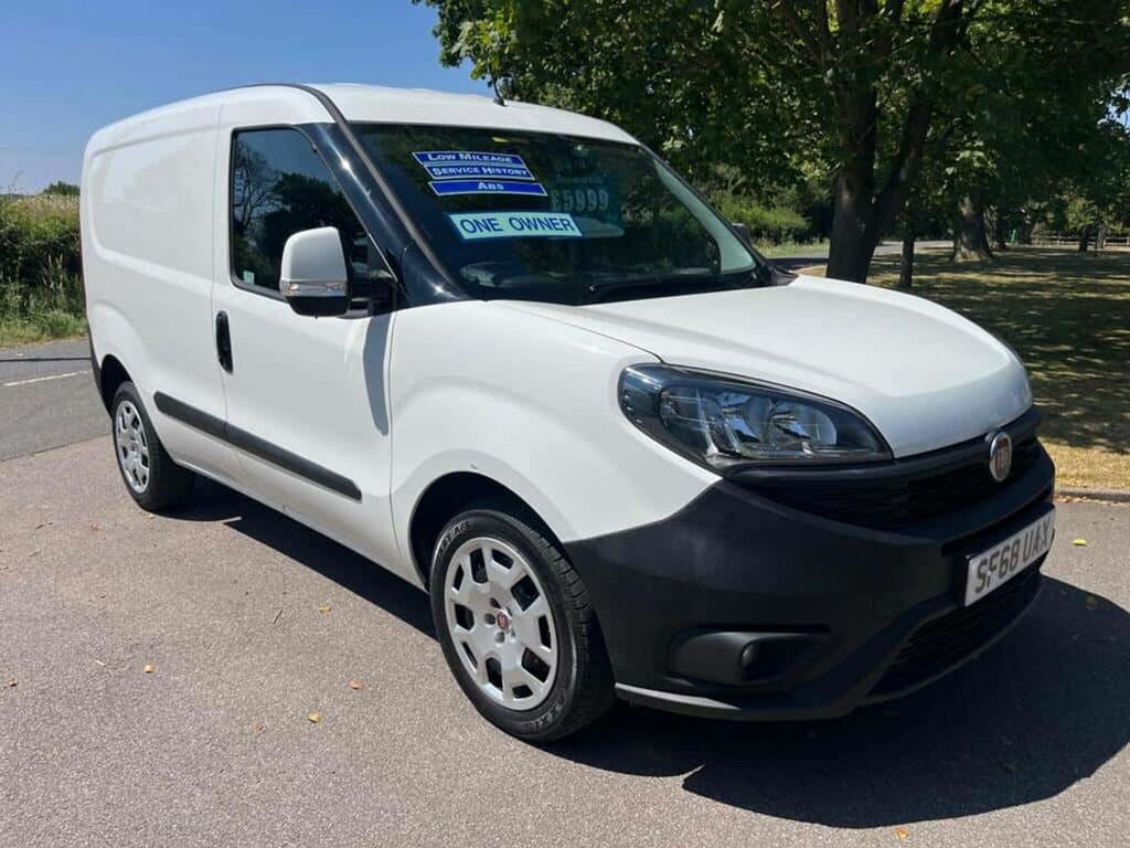 Fiat Doblo Mpv White #3