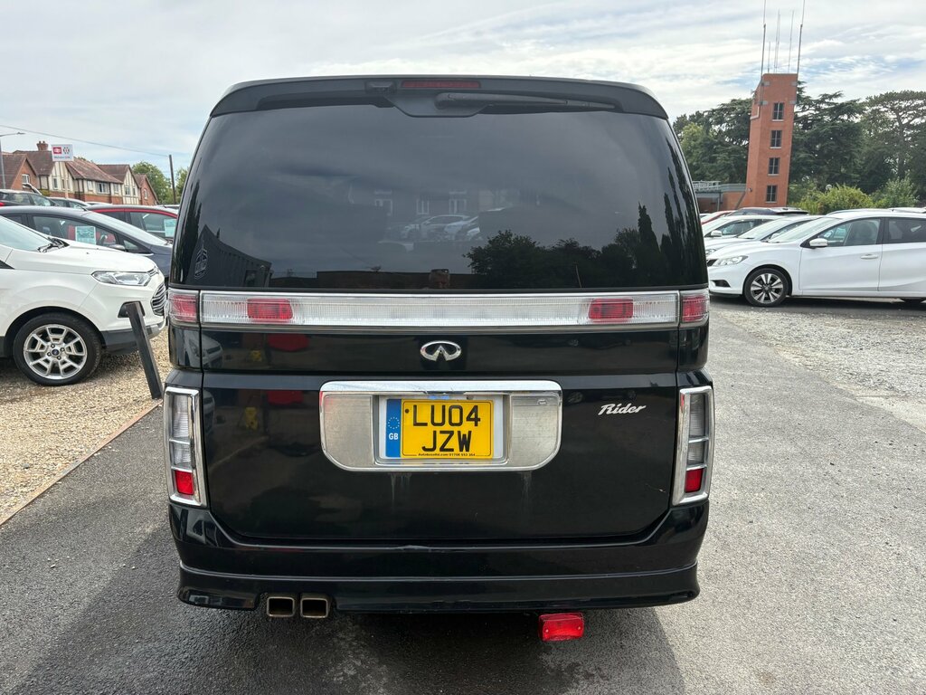 Nissan Elgrand Mpv Black #3