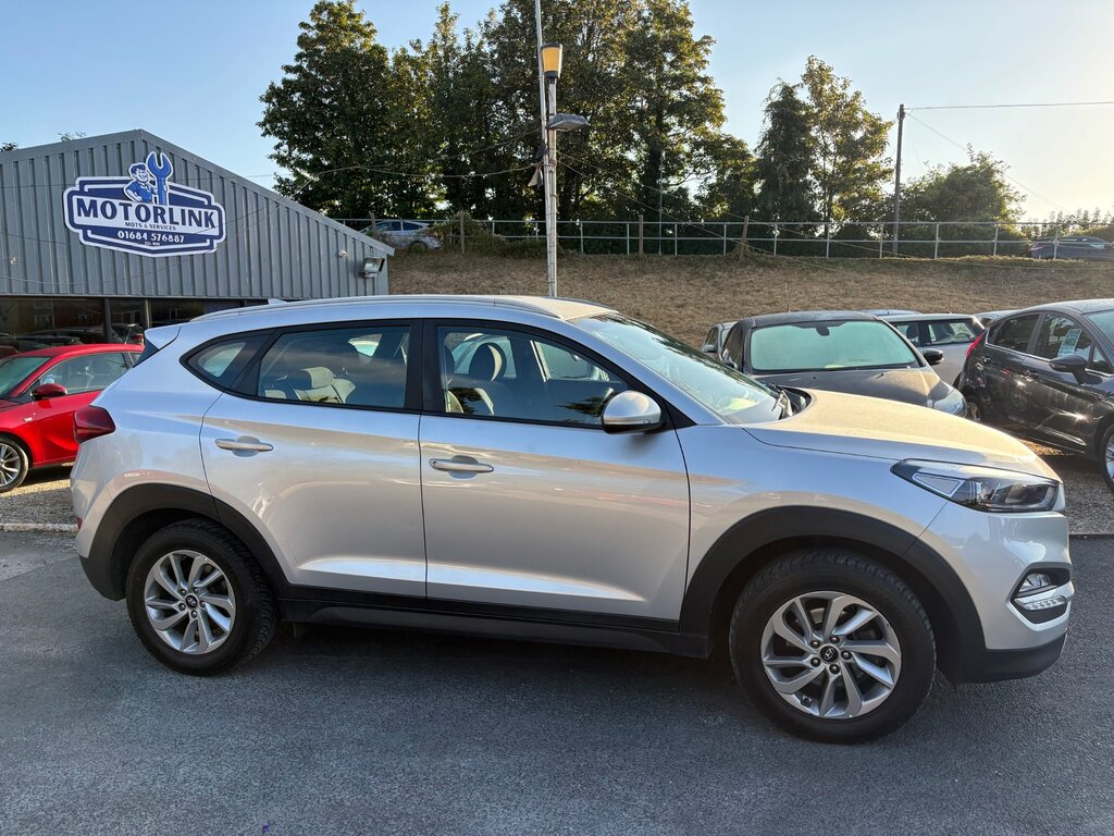 Hyundai Tucson 1.6 Gdi Blue Drive Se Suv Euro 6 Silver #2