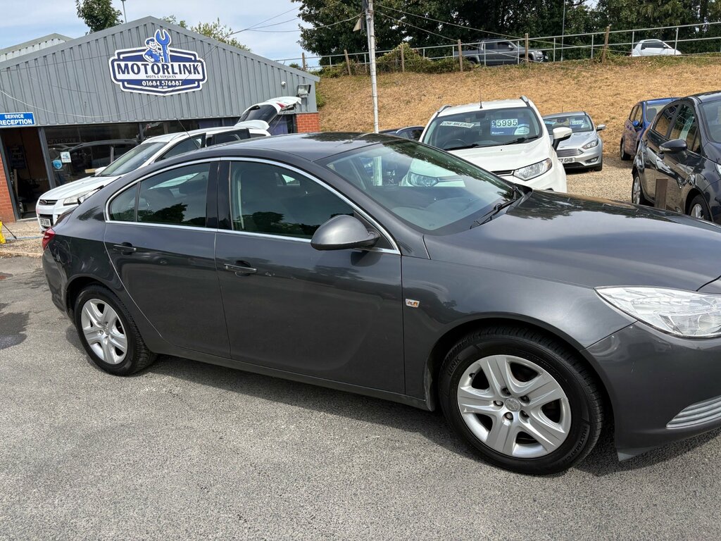 Vauxhall Insignia 1.8 16V Exclusiv Hatchback Euro Grey #2