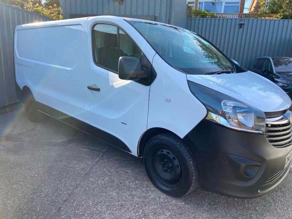 Vauxhall Vivaro Diesel White #2
