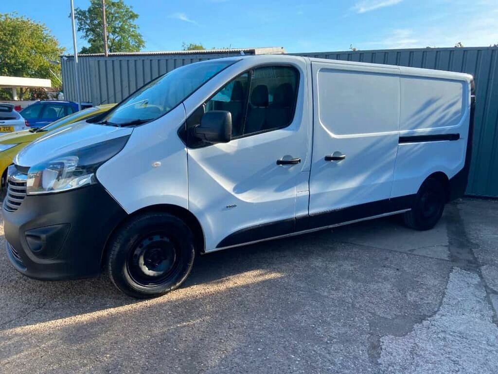 Vauxhall Vivaro Diesel White #3