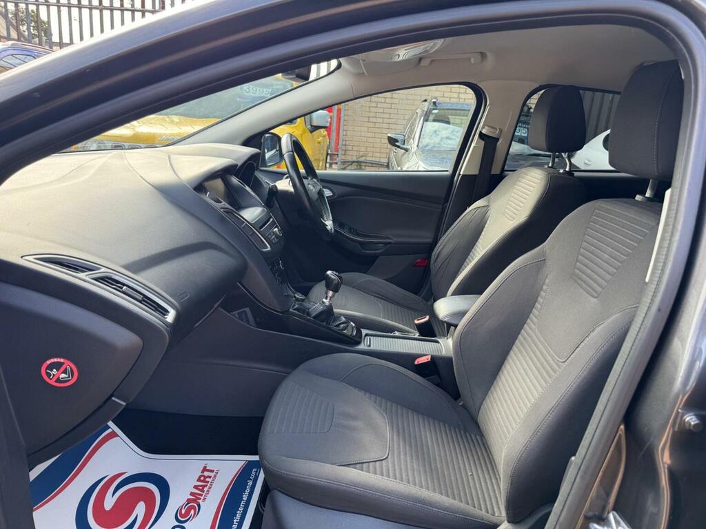 Ford Focus 1.0T Ecoboost Zetec Euro 6 Ss Red #10