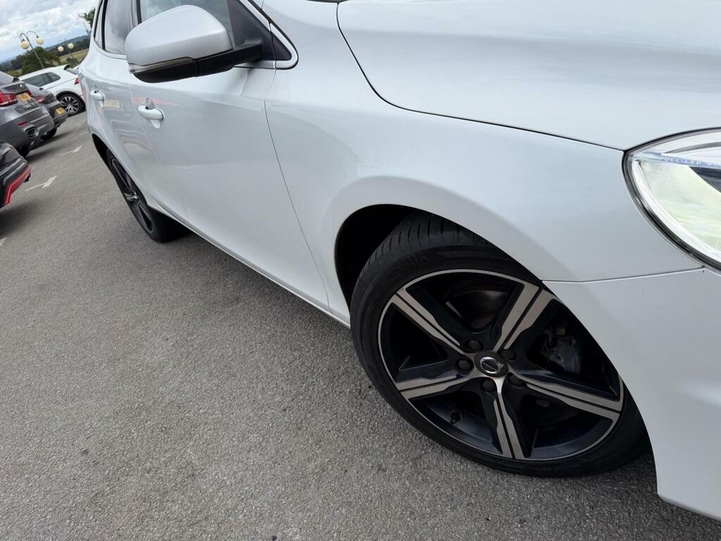 Volvo V40 2.0 D2 R-design Euro 6 S S White #6