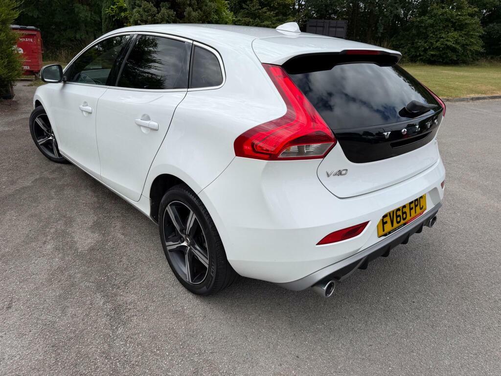 Volvo V40 2.0 D2 R-design Euro 6 S S White #4