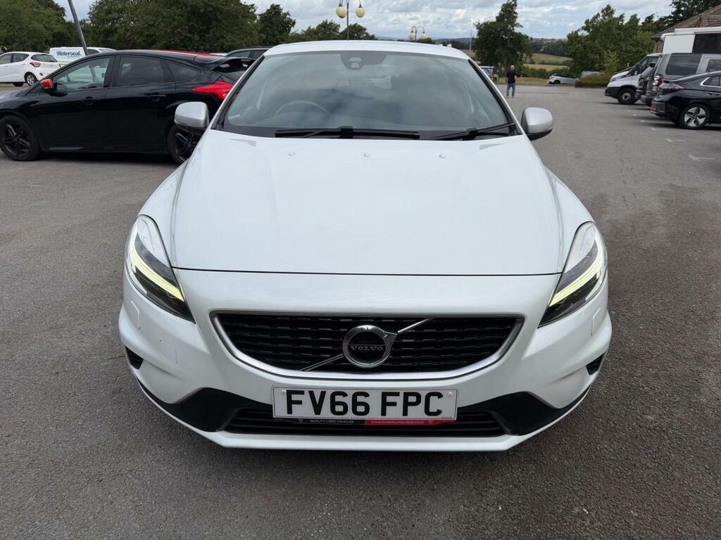 Volvo V40 2.0 D2 R-design Euro 6 S S White #2