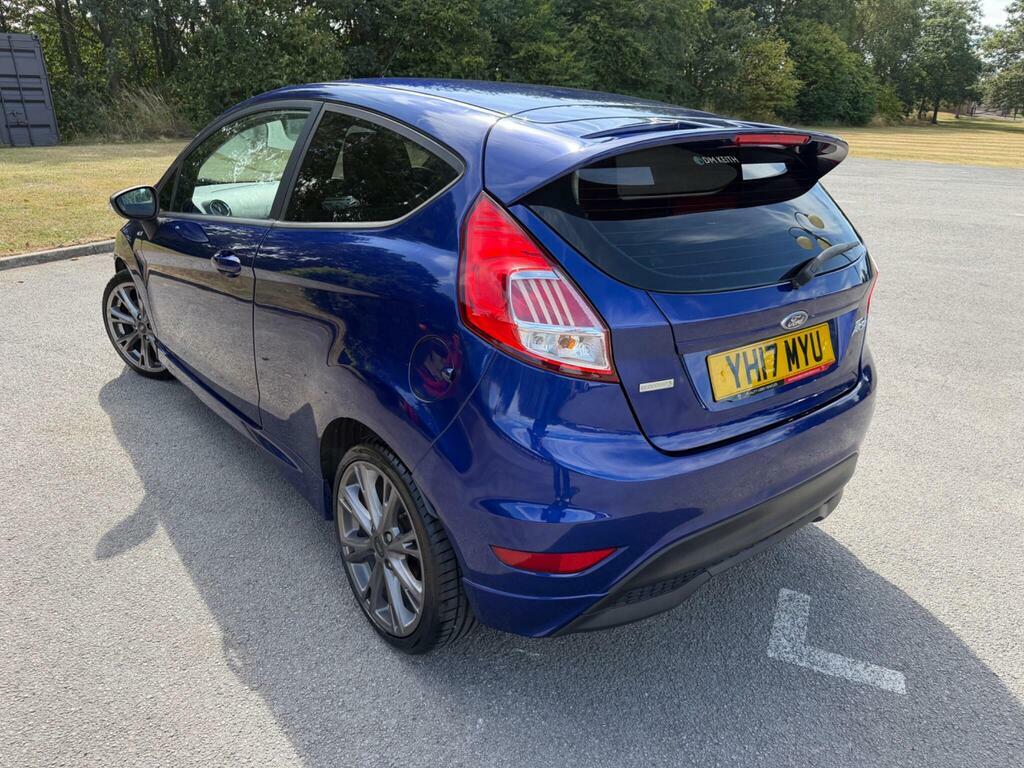 Ford Fiesta 1.0T Ecoboost St-line Hatchback Black #4
