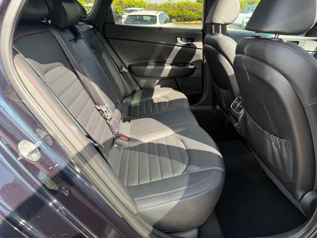 Kia Optima Estate 1.7 Crdi 3 Sportswagon Dct Euro 6 Ss Red #20