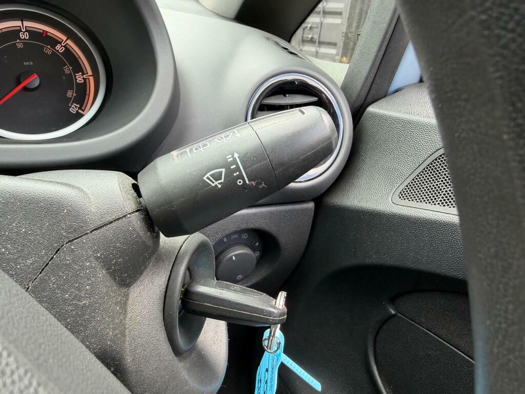 Vauxhall Corsa 2007 Vauxhall Corsanbsp1.2i 16V Club Blue #24