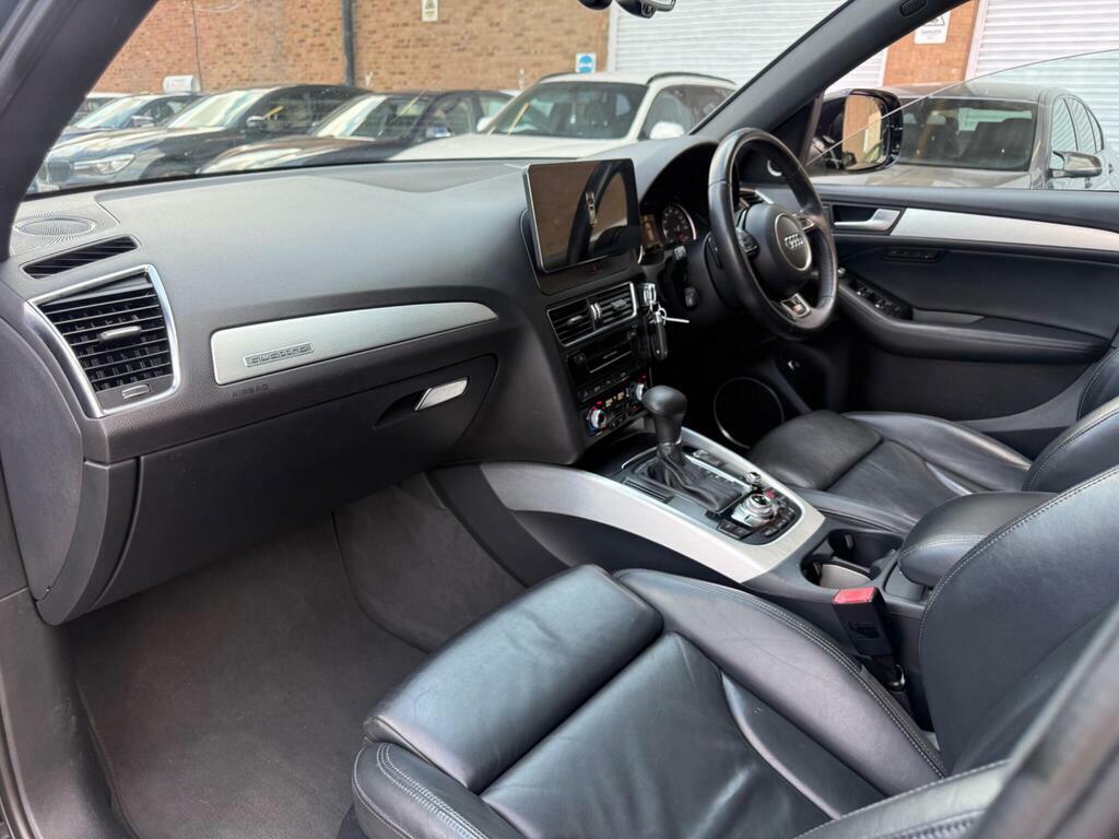 Audi Q5 2.0 Tdi S Line Plus Suv Quattro Black #16